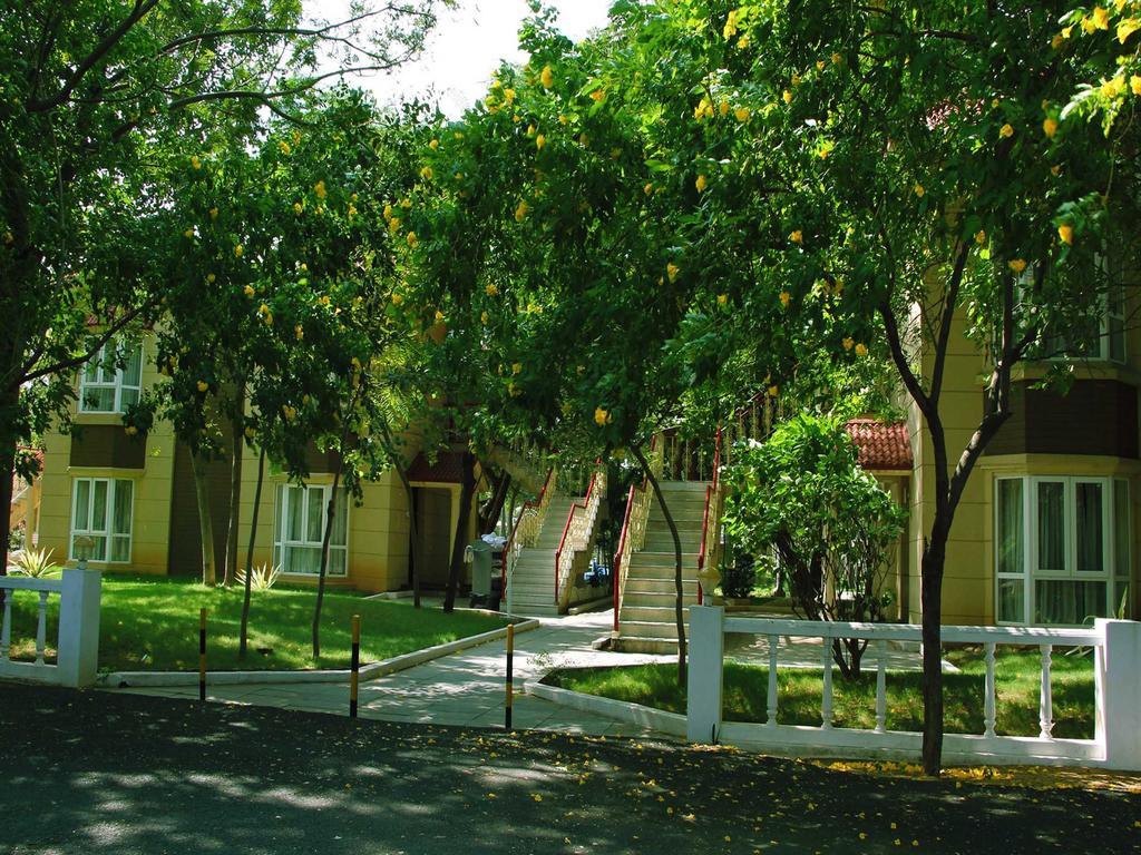 Pleasant Days Resort Chembarambakkam Lake Extérieur photo