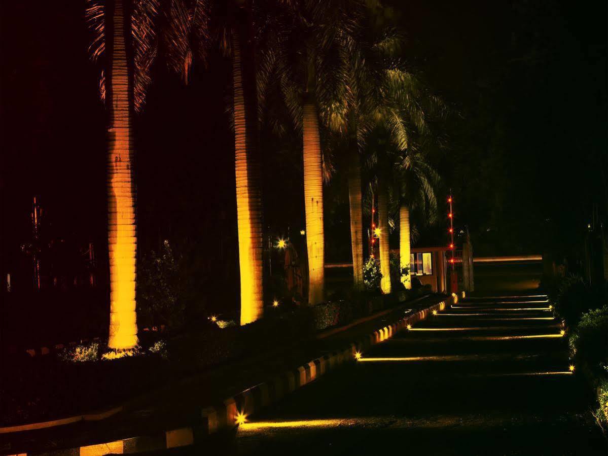 Pleasant Days Resort Chembarambakkam Lake Extérieur photo